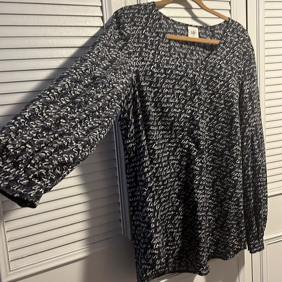 CABI Te Amo Blouse - Picture 3 of 3